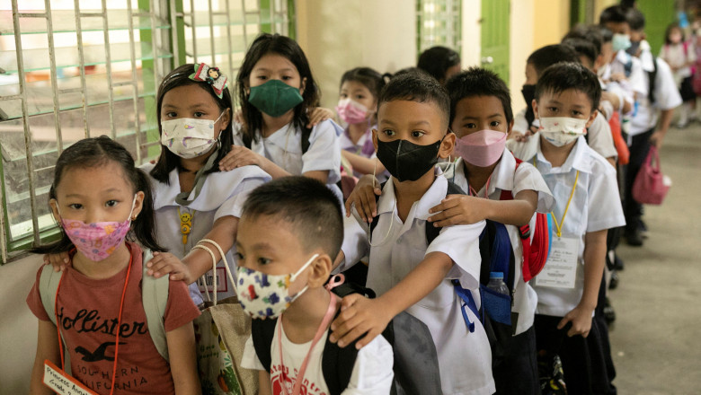 Philippine students are returning to school as pandemic restrictions ease